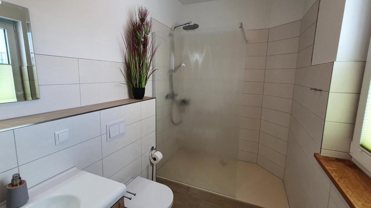 Ferienwohnungen "Godewind", Appartements Mit Balkon Oder Terrasse ツィノヴィッツ エクステリア 写真