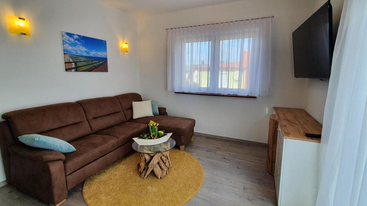 Ferienwohnungen "Godewind", Appartements Mit Balkon Oder Terrasse ツィノヴィッツ エクステリア 写真