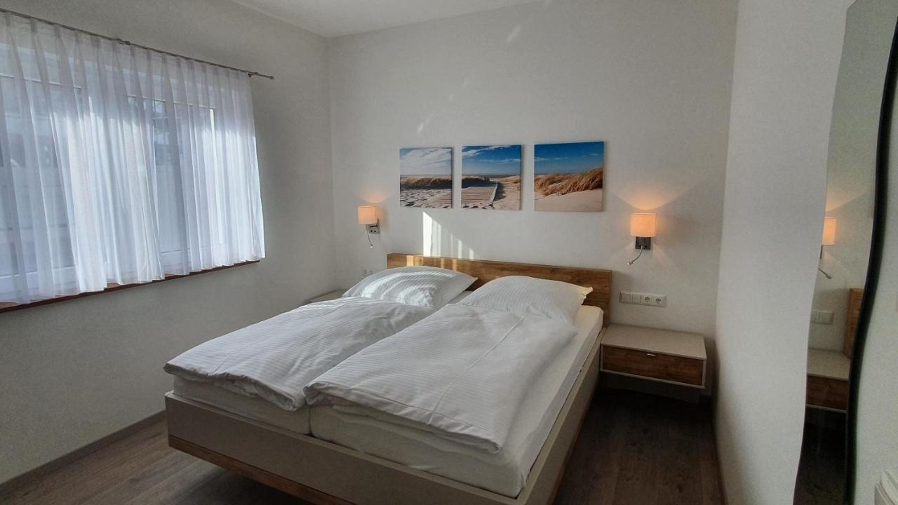 Ferienwohnungen "Godewind", Appartements Mit Balkon Oder Terrasse ツィノヴィッツ エクステリア 写真