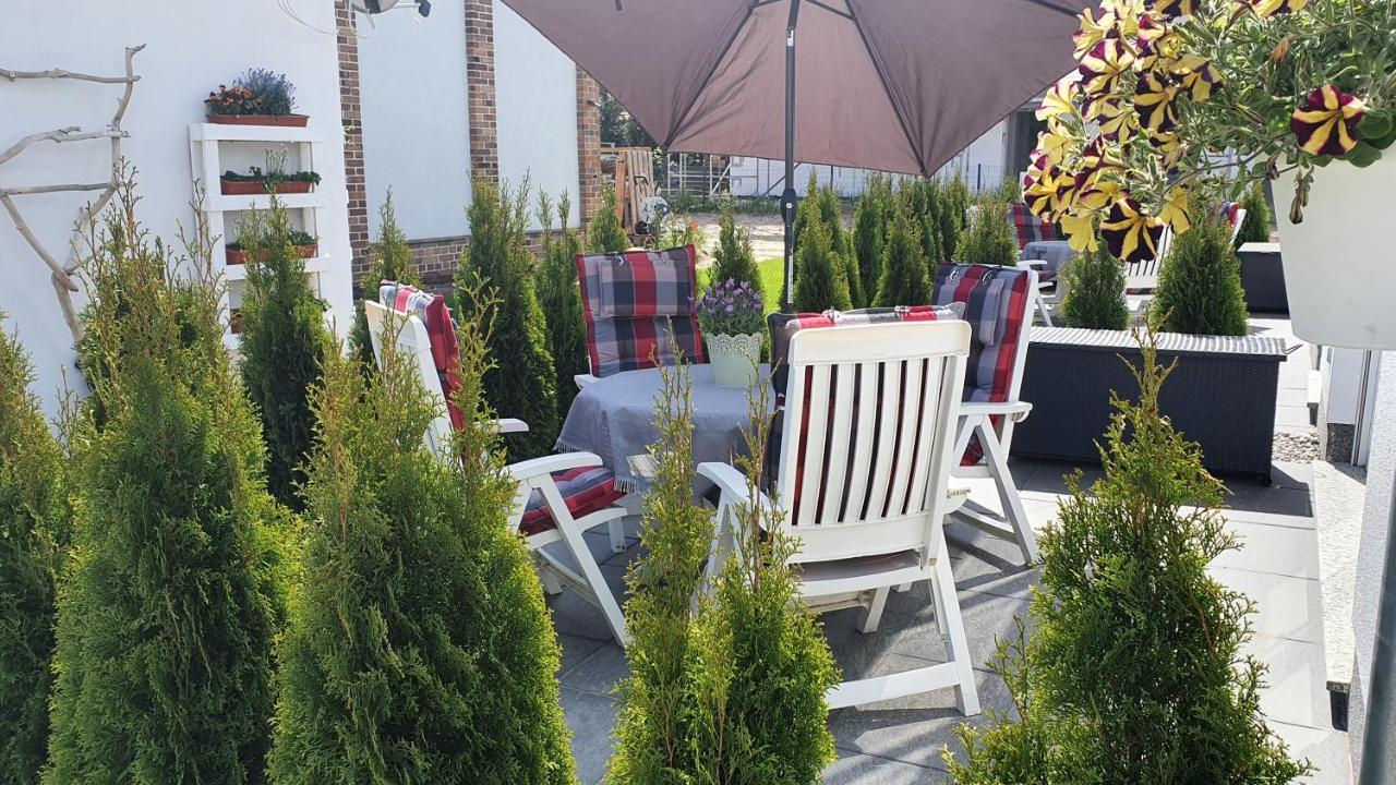 Ferienwohnungen "Godewind", Appartements Mit Balkon Oder Terrasse ツィノヴィッツ エクステリア 写真